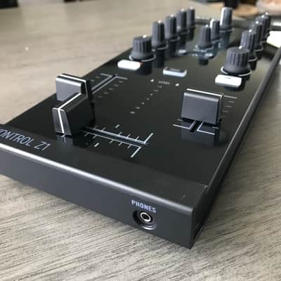 Native Instruments Traktor Kontrol Z1 – Complete w/ Box & Accessories image 8