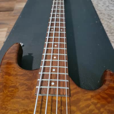 1991 Hamer USA Chaparral 4 String Bass Guitar Beautiful Honey Quilt Top/Back W/OHSC 8.5 Pounds image 11