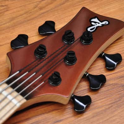 F Bass BN 5 - Colour Shift image 11