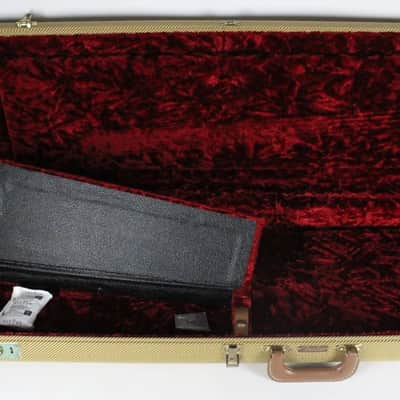 2001 Vintage Fender Stratocaster '57 1957 AVRI American Reissue CASE USA Strat image 3