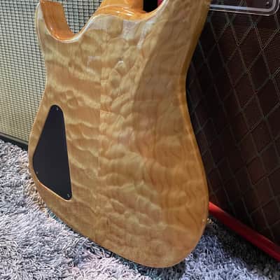 Rare USA Hamer Chaparral Max 4-string bass quilted maple with original hardshell case image 10