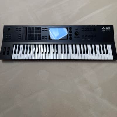 Akai MPC Key 61 Standalone Workstation Synthesizer 2022 - Present - Black image 2