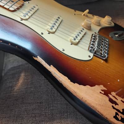 Johnston Custom Guitars '67 Strat 2025 - Relic Nitro Vintage Sunburst image 5