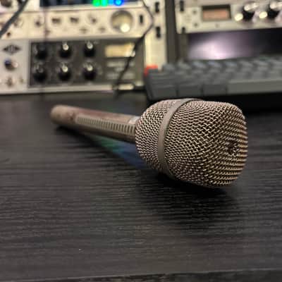 Electro-Voice RE11 Supercardioid Dynamic Microphone 1970s - Beige image 1