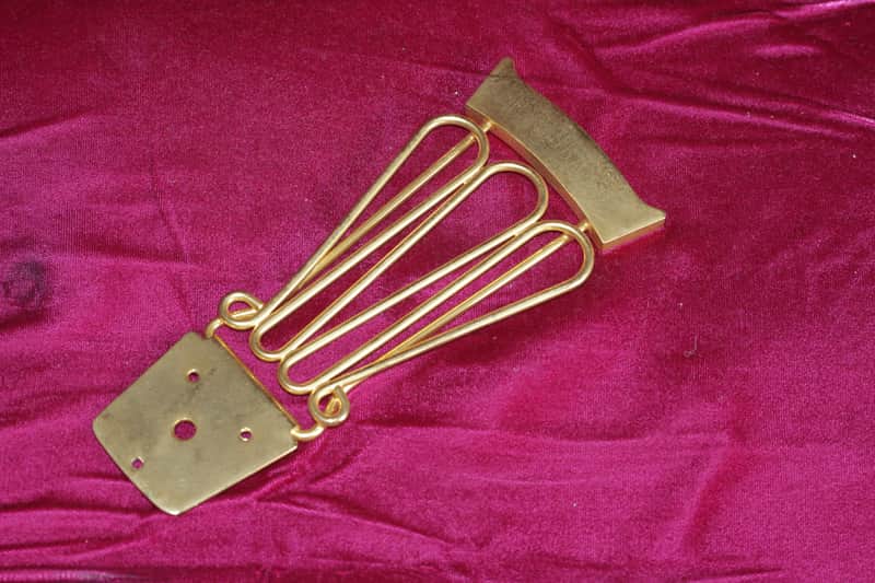 Gibson® Byrdland Tailpiece Gold light aged image 1