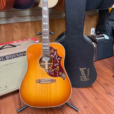Gibson Hummingbird Standard Acoustic Electric Guitar - 2017 - Heritage Cherry Sunburst w/OHSC - image 3