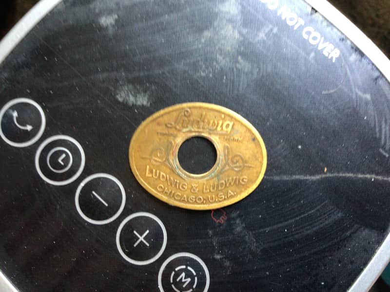 Ludwig Super sensitive vintage badge 20s ? - Brass image 1
