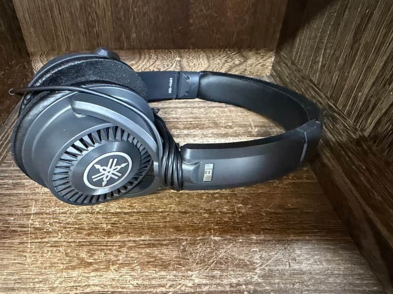 Yamaha HPH-150 Headphones 2010s - Black image 1