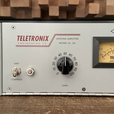 Universal Audio Teletronix LA-2A Leveling Amplifier / Optical Compressor. Original! LA 2A LA2A 2 A. MINT! image 4