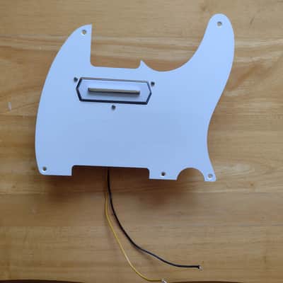 Fender Telecaster Pickguard, 5-Hole, 1-Ply with Lollar Charlie Christian Pickup - White image 1