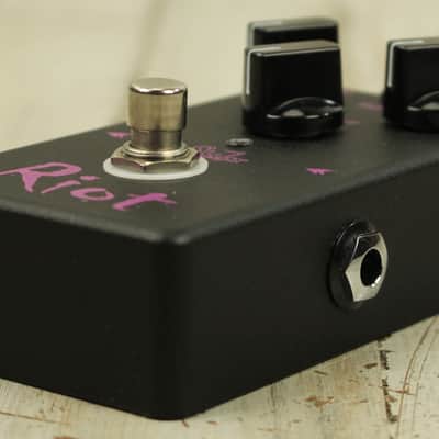 USED Suhr Riot (090) image 6