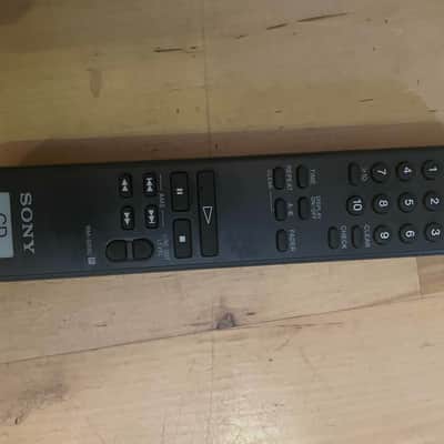 Sony cdp-xe530 CD player 2000 - black image 4