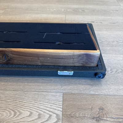 Creation Music Company Heritage Series 32x12 Pedalboard with Hard Black Tweed Case image 11