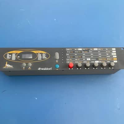 Waldorf Pulse Rackmount Synthesizer 1995 - Blue image 1