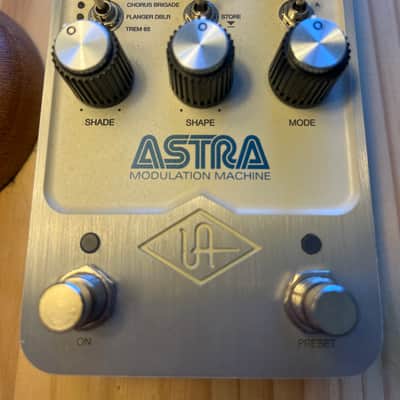 Universal Audio Astra Modulation Machine 2021 - Present - White image 1