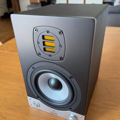 Eve Audio SC205 5" Active Studio Monitor - Couple 2014 - Present - Black image 5