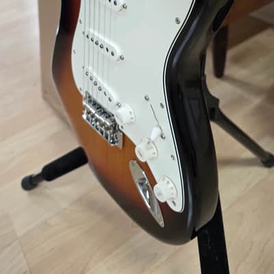 Fender Player Stratocaster Custom Shop Fat 50s BRAND NEW! FSR Limited Special Edition 3 Tone Sunburst Roasted Maple Neck American USA Custom Shop Pickups SSS Strat image 13