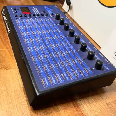 Dave Smith Instruments Evolver Desktop Monophonic Synthesizer - Blue image 3