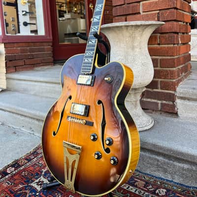 Vintage 1969 Gibson Super 400CES Carved Archtop~Jazz Box Hollow Body Electric Guitar~Sunburst~Dual Patent Sticker Humbucking Pickups w/OHSC~A Superb Instrument in Excellent Condition! ~NEW REDUCED PRICE~ image 3