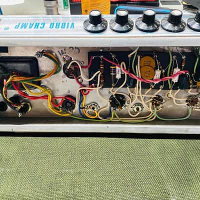 1973 Fender Vibro Champ 6 Watt 1x8" Combo Amp - Black image 7