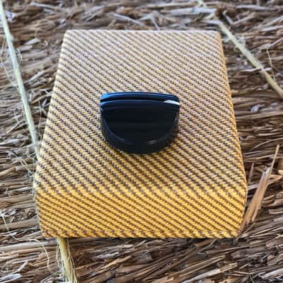 Stami's Customs - Tweedy Bird 16 Ohm 65 Watt Speaker Attenuator for Tube Amp in Lacquered Tweed image 2