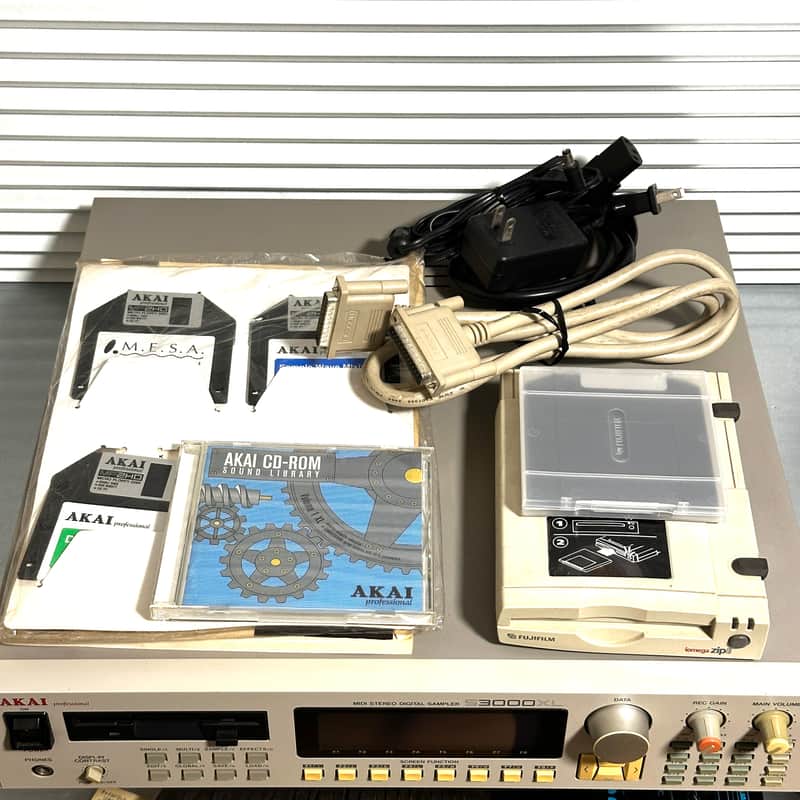 Akai S3000XL MIDI Stereo Digital Sampler with Zip Drive & New Disk image 1