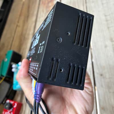 Truetone 1 SPOT Pro CS12 Power Supply 2010s - Black electric guitar pedal power supply image 4
