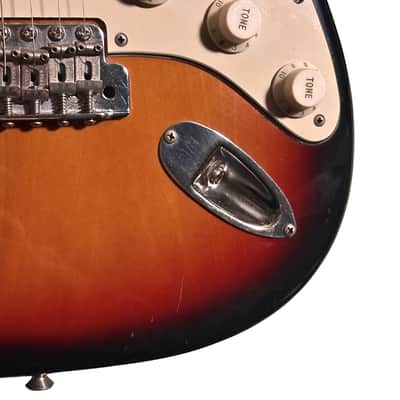 Fender STD-62 Stratocaster 1980's - 3 Tone Sunburst image 5