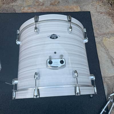 Pearl Export 4pc Drum Set kit in Slipstream White image 5