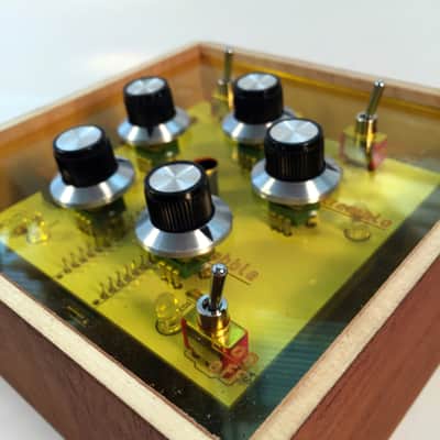 Unatronics Wobbulator 8-Bit Noisebox Theremin image 6