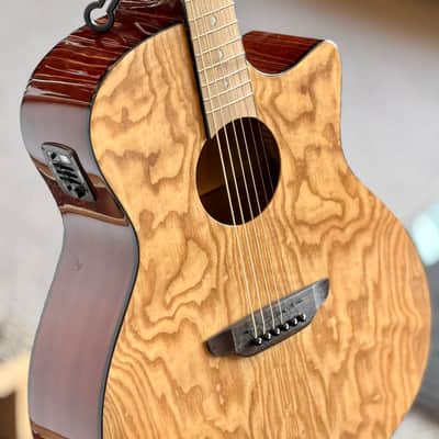 Luna Gypsy Quilt Ash Acoustic-Electric Guitar, Natural image 2