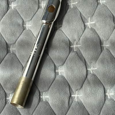 Gemeinhardt 3SHB Open-Hole Flute with Inline G, B-Foot 2010s - Silver-Plated image 12