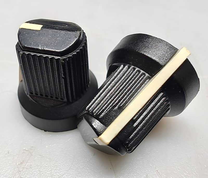 2pcs VGC Vintage Fender Amp 1990 Replacement Black Knobs w/ White Pointer image 1