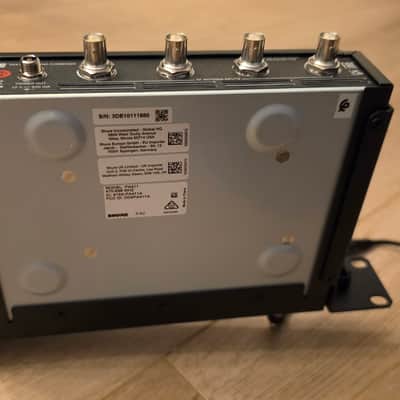 Shure PA411 Antenna Combiner with Antenna image 3