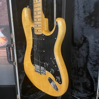 Fender Stratocaster with Maple Fretboard 1979 - Natural image 9