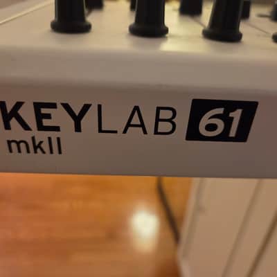 Arturia KeyLab 61 MkII MIDI Controller 2018 - Present - White image 2