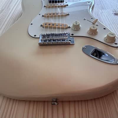 Fender Stratocaster MIJ Made In Japan E serial 1989 Olympic White Rosewood fretboard in Very Good Condition image 3