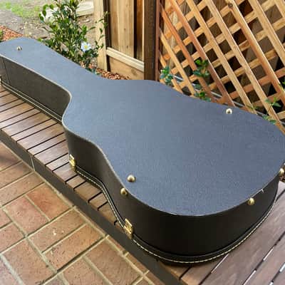 Hardshell Acoustic Guitar Case - Excellent Condition image 11