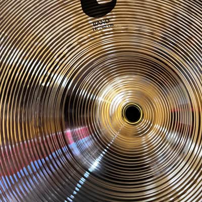 Zildjian 16" I Family Band Cymbal - Traditional image 2