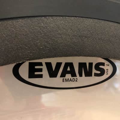 (2) 22” Bass Drum Heads, Evans EMAD2 Batter, DW Logo by Remo Black Resonant 5” Port Hole image 3