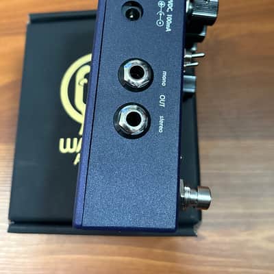 Walrus Audio Julianna Deluxe Chorus / Vibrato 2020 - Present - Blue image 4