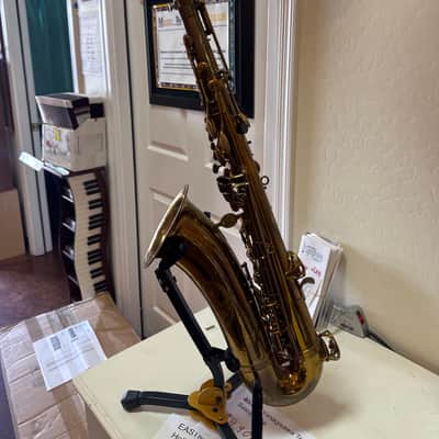Evette and Schaeffer Tenor Saxophone, Master model 1970 - Original lacquerer image 2