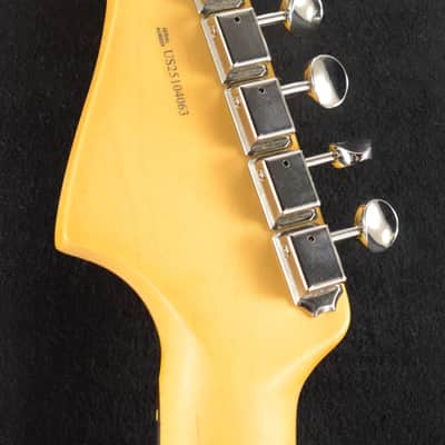 Mint Fender American Professional Classic Jazzmaster 3-Color Sunburst Rosewood Fingerboard image 7