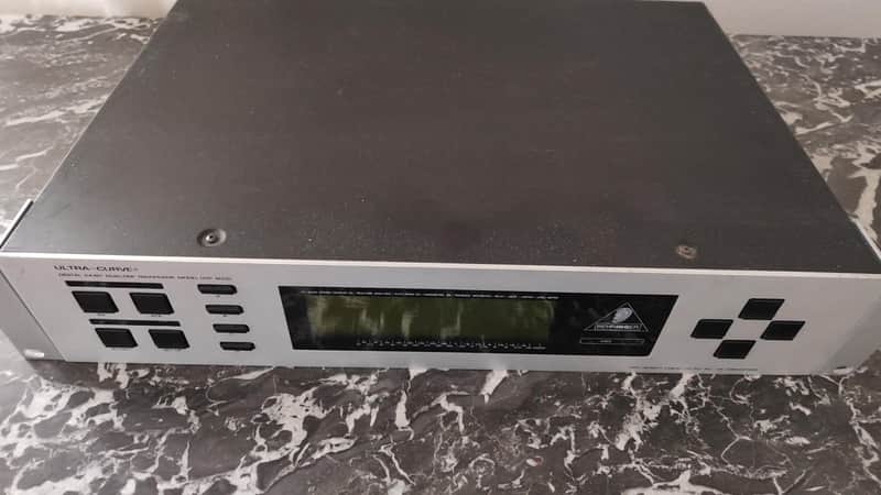 Behringer Graphic Equalizer Ultra Curve Digital Dual DSP 8000 image 1