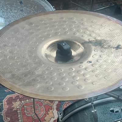 Zildjian 14” ZBT Plus Medium Hi-Hat Bottom image 11