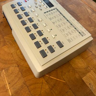 Akai S20 Stereo Phrase Sampler 1997 - White- SERVICED - MAXED image 6