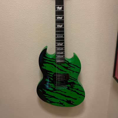 ESP LTD Slimer Viper Tony Perry Signature Guitar 2015 Green black image 3