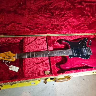 Fender modern player strat Mahogany body, tweed hardshell case image 3