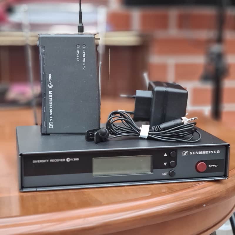 Sennheiser Diversity Receiver EM 300+SK300 Transmitter image 1