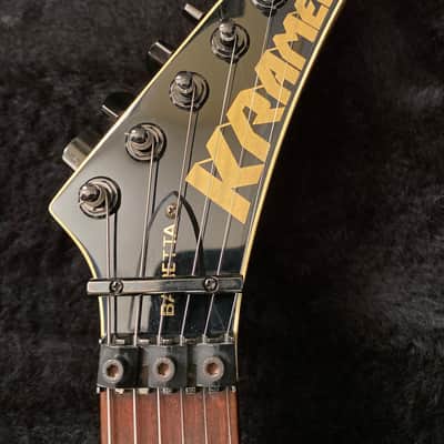 USA Kramer BARETTA 1987/88 - Antique white image 15